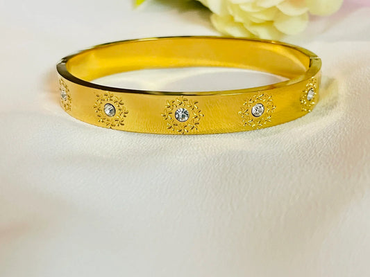 Broad Winter Bracelet